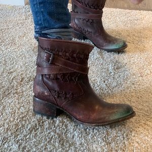 Free bird home booties